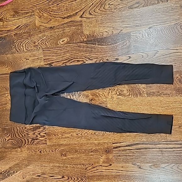 LULULEMON Reveal Tight - Picture 10 of 12